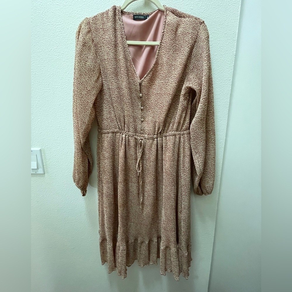 Elegant Beige Long-Sleeve Dress
